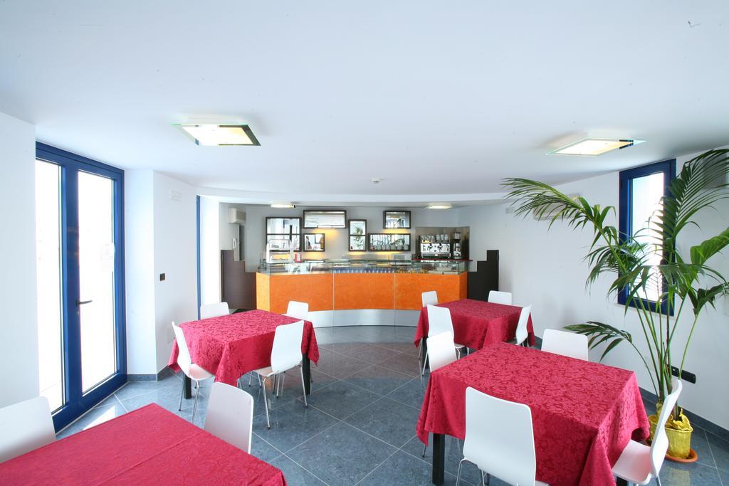 Blu Residence - Hotel Nel Salento Casarano Pokoj fotografie